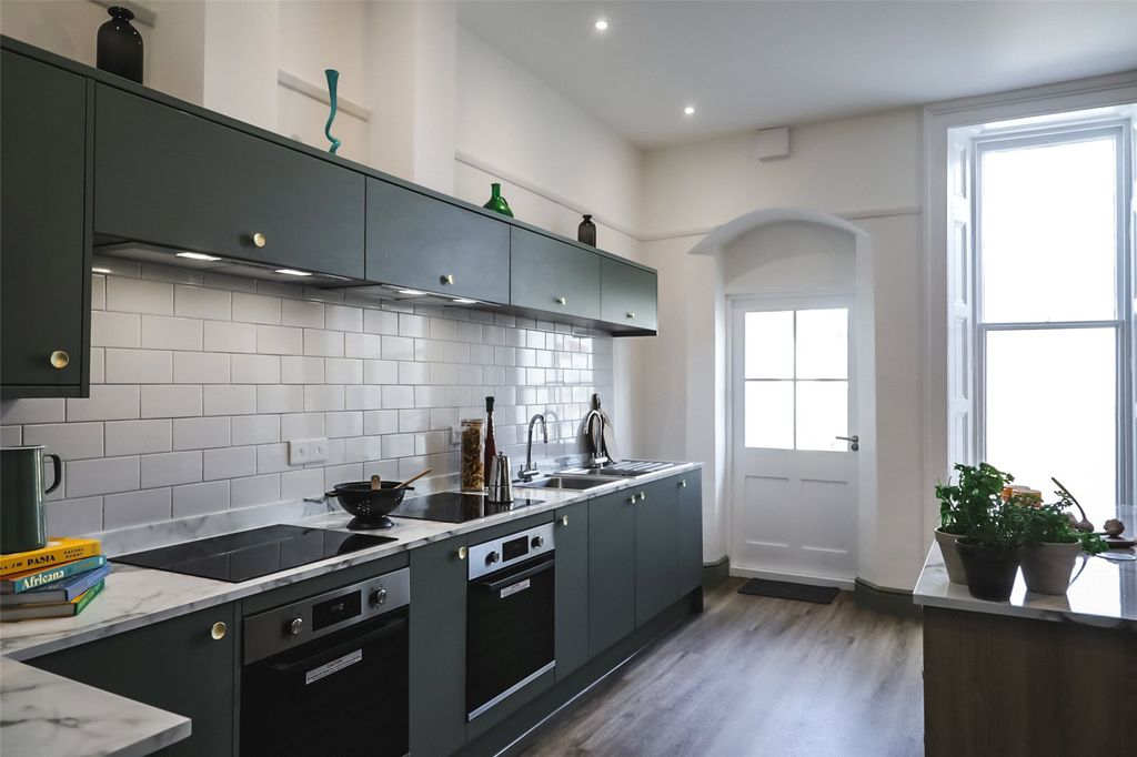 Property photo 3 of 25 Picture No. 53