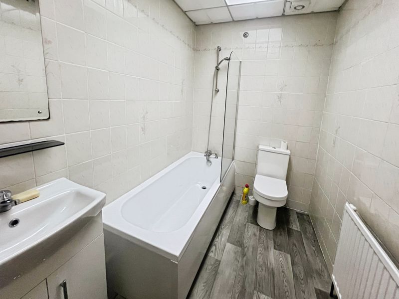 Property photo 3 of 15 Bathroom