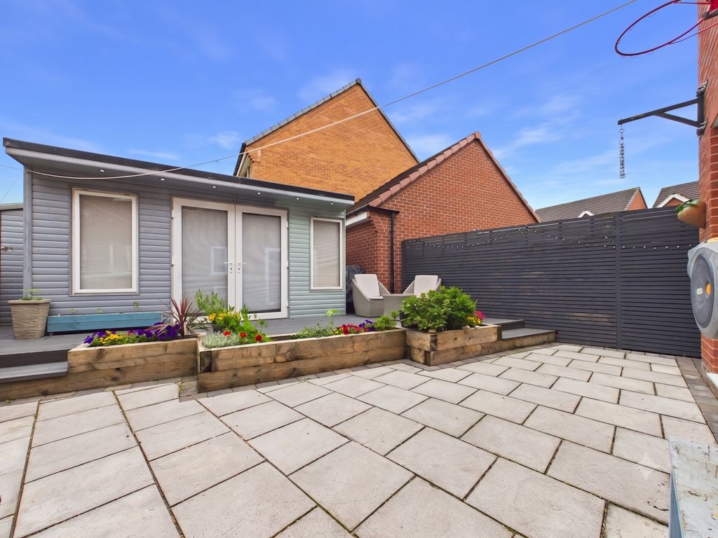 Property photo 2 of 20 2- Rob Hammond Ewemove Pontefract