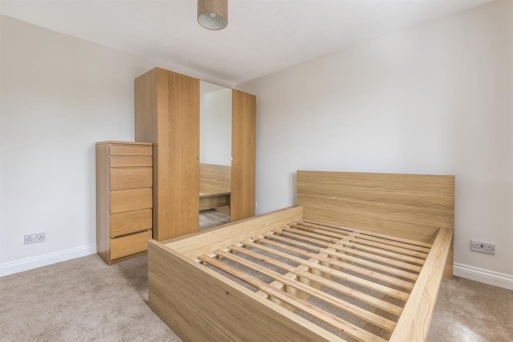 Property photo 3 of 14 Master Bedroom