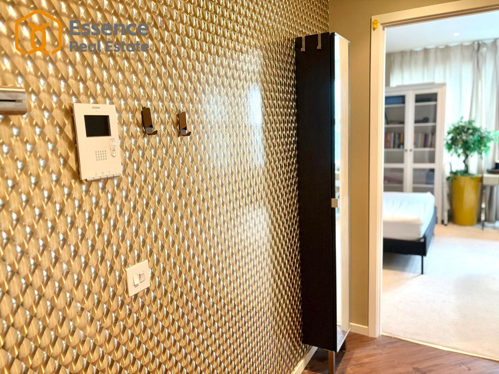 Property photo 2 of 35