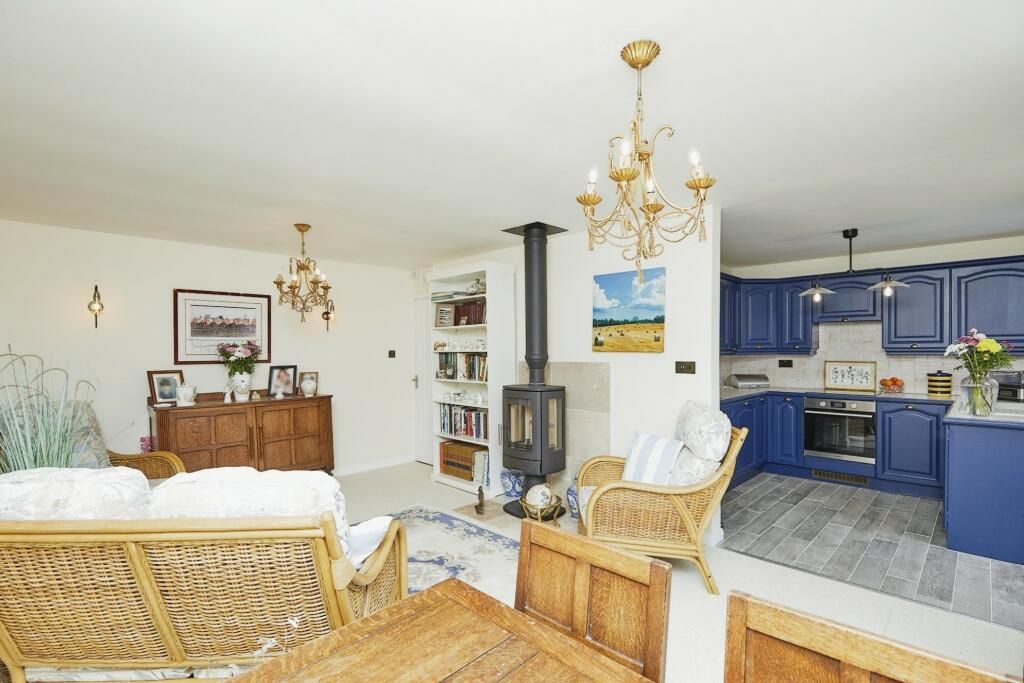 Property photo 3 of 12 Living Room