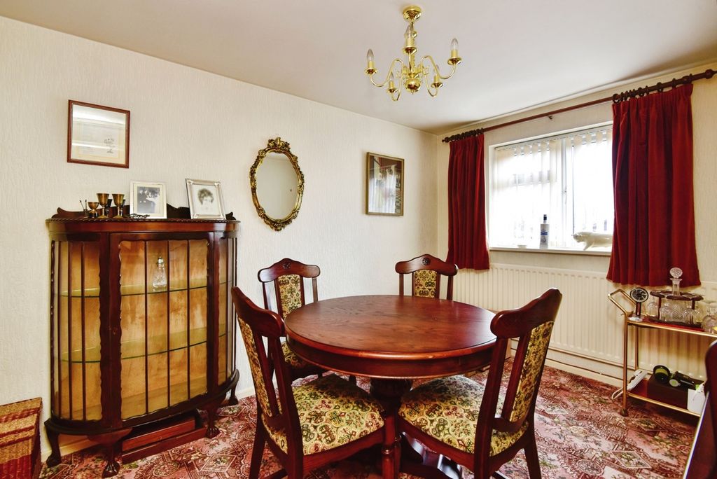 Property photo 3 of 21 Pbox-Img.Jpg