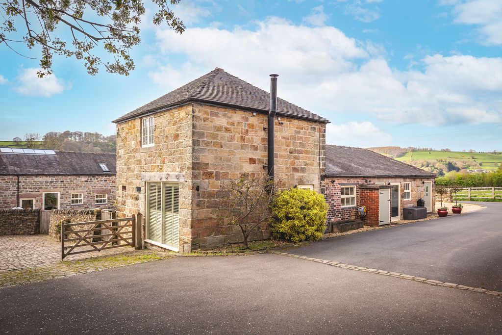Property photo 1 of 30