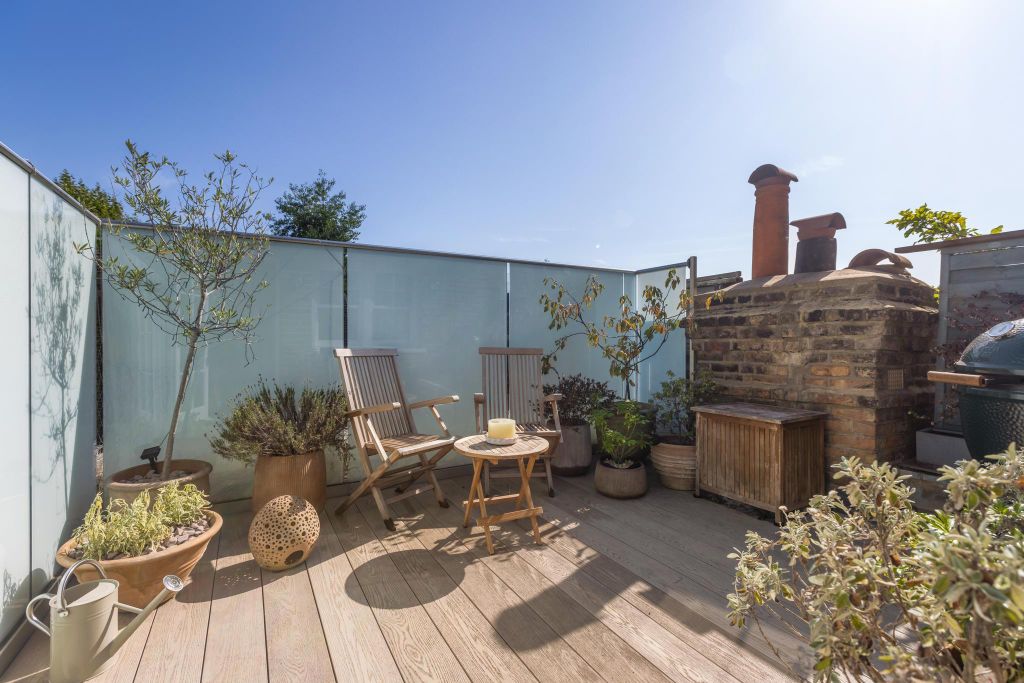 Property photo 2 of 16 Image