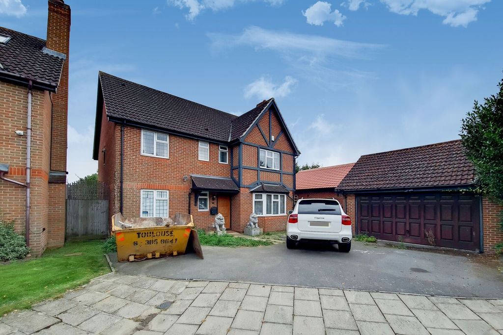 Property photo 2 of 17