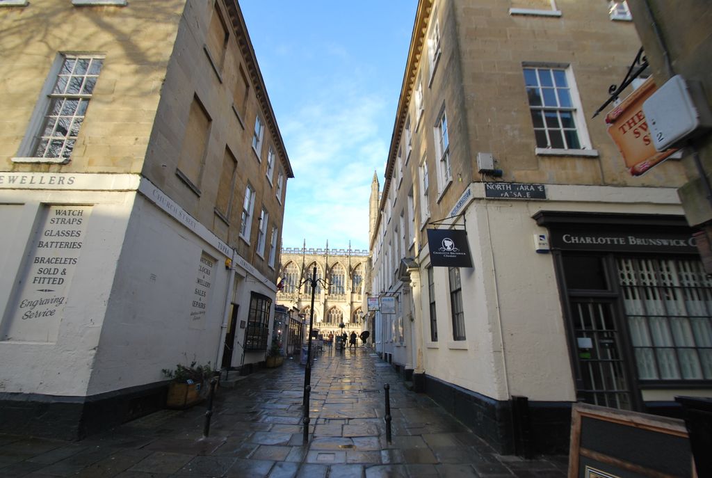 Property photo 3 of 10 View