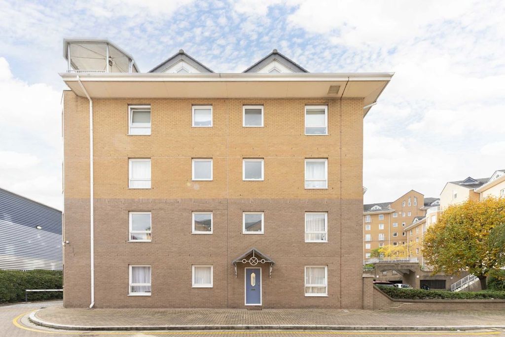Property photo 1 of 7