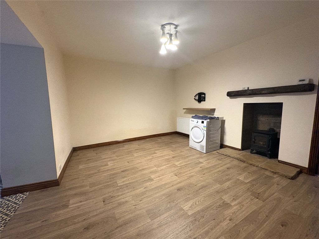 Property photo 3 of 15 Dining