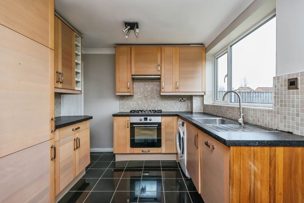 Property photo 3 of 16 Pbox-Img.Jpg