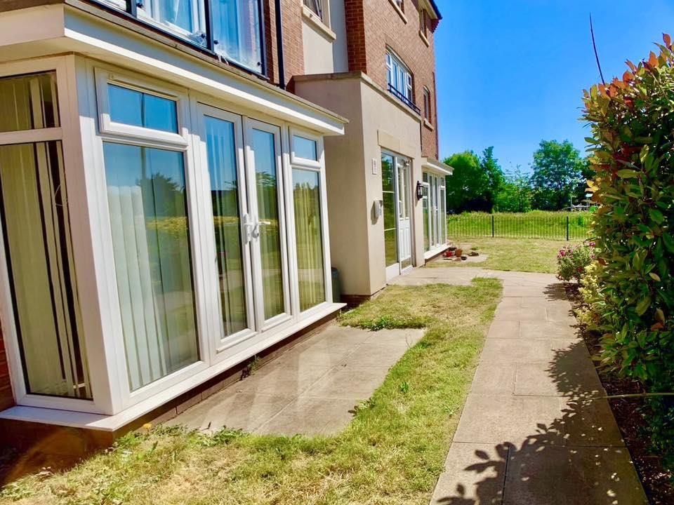 Property photo 3 of 10 External 1.Jpg