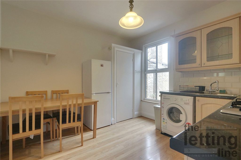 Property photo 2 of 9 Picture No. 08