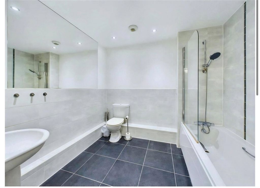 Property photo 3 of 8 Picture No. 01