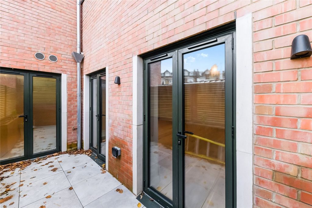 Property photo 2 of 7 Picture No. 05