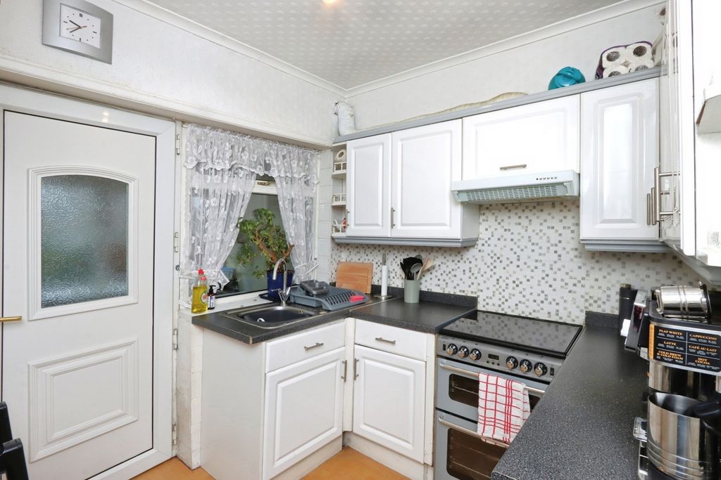 Property photo 3 of 17 Pbox-Img.Jpg