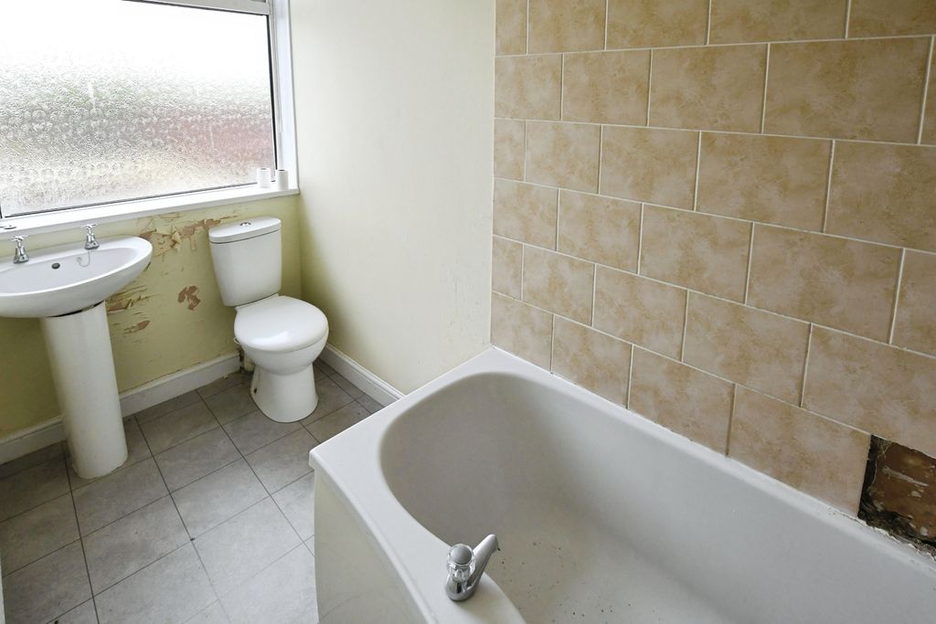 Property photo 3 of 15 Ground Floor Bathroom