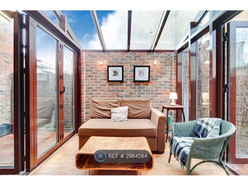 Property photo 1 of 10 Conservatory