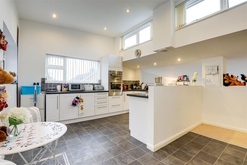 Property photo 3 of 24 Img_4276-Img_4280.Jpg