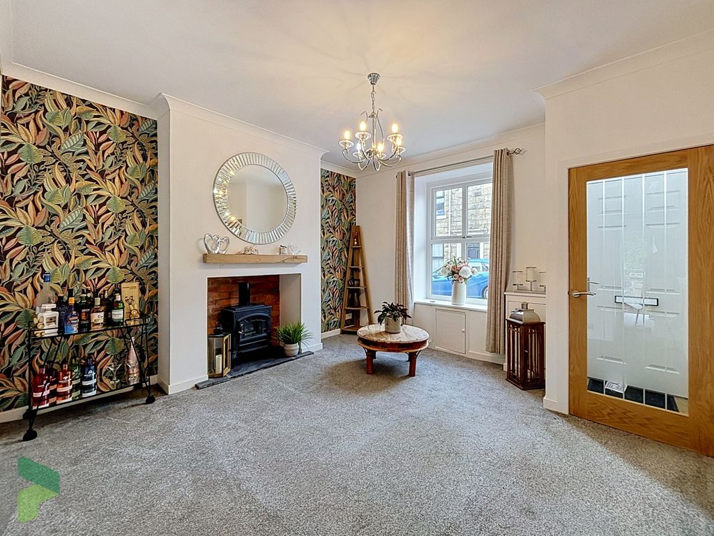 Property photo 1 of 13 Living Room