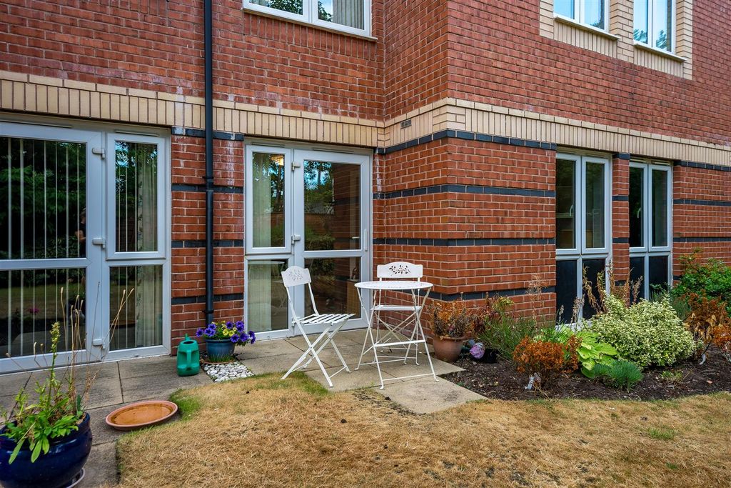 Property photo 2 of 17 Patio