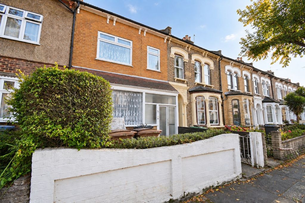 Property photo 1 of 12 5317871