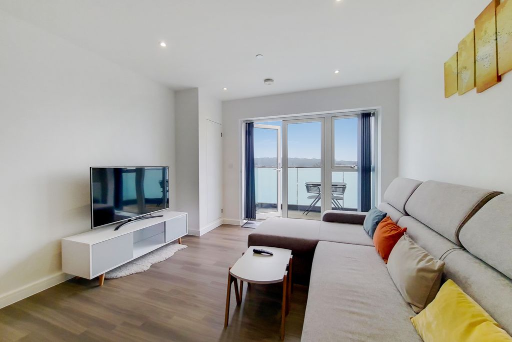 Property photo 1 of 11 Photo 0