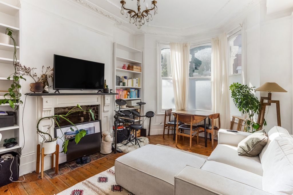 Property photo 1 of 19