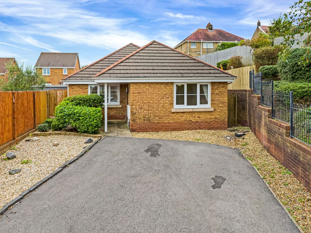 Property photo 1 of 31