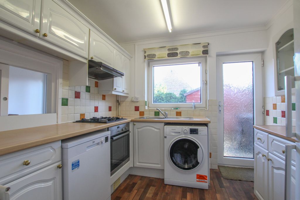Property photo 2 of 15 Kitchen