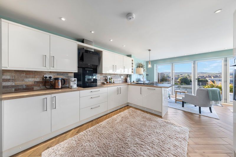 Property photo 2 of 47 Kitchen