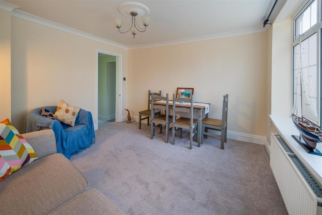 Property photo 3 of 9 Living/Dining Room