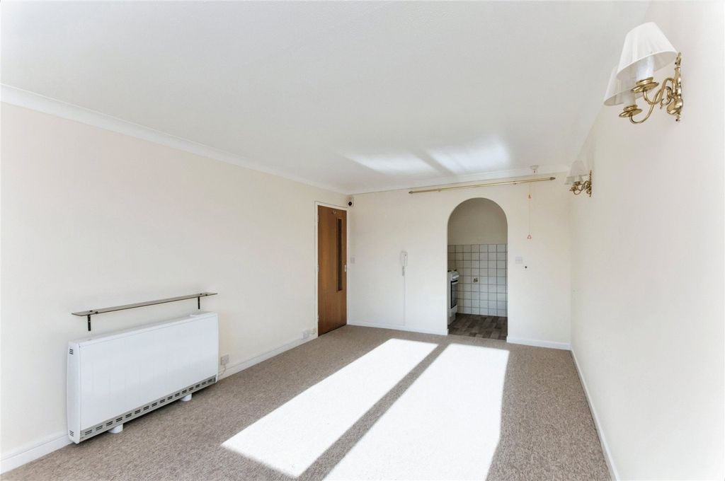 Property photo 3 of 14 Living Room