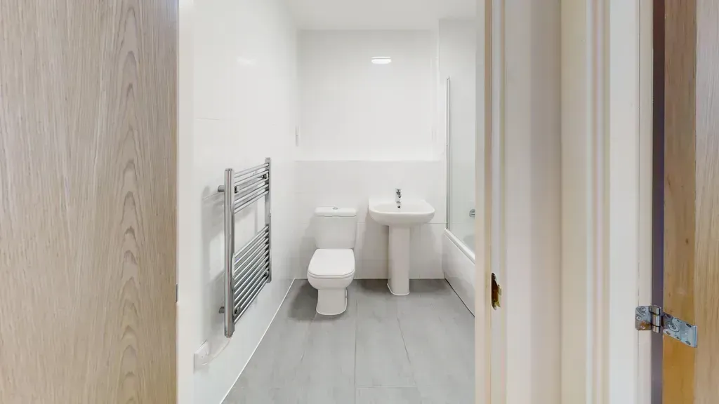 Property photo 3 of 6