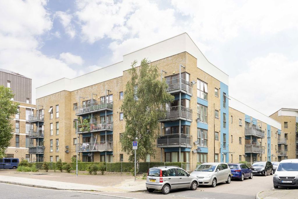 Property photo 1 of 8