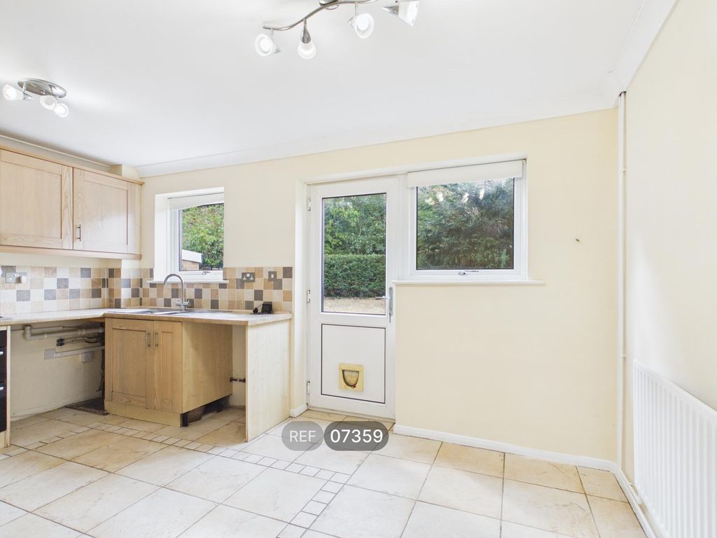 Property photo 3 of 13 Kitchen / Breakfast Room