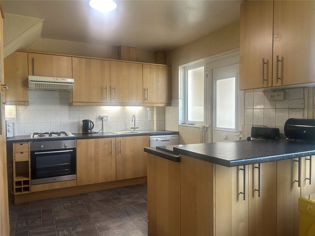 Property photo 3 of 18 Kitchen/Diner