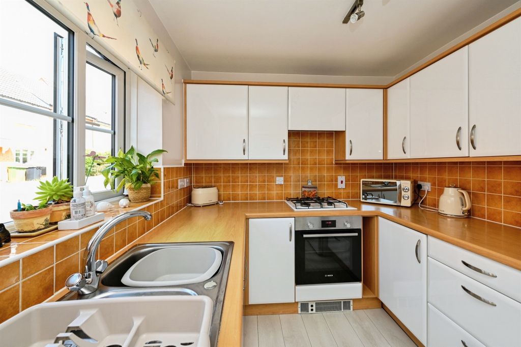 Property photo 3 of 18