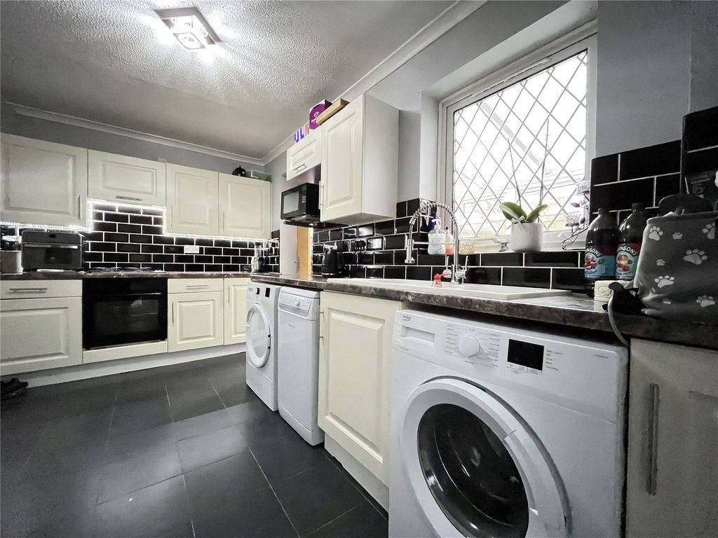 Property photo 3 of 14 Picture No. 11