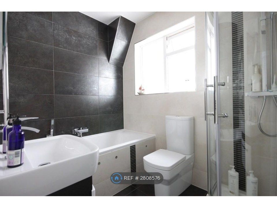 Property photo 3 of 5 Bathroom