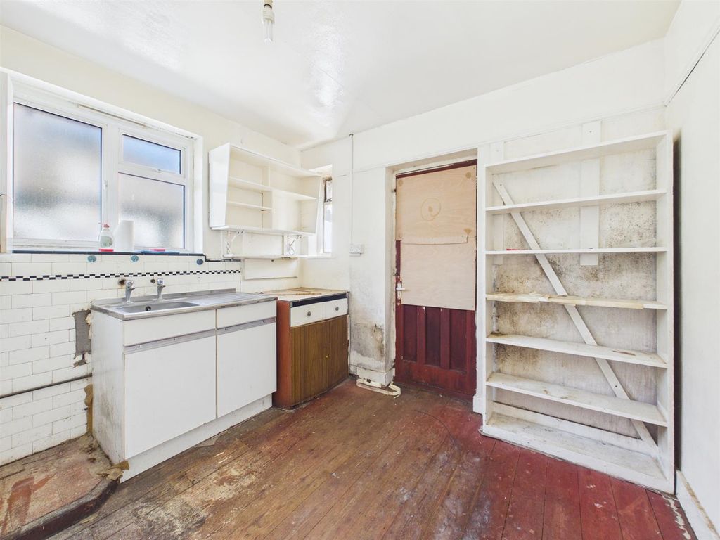 Property photo 3 of 9 Cam05080G0-Pr0332-Still002.Jpg