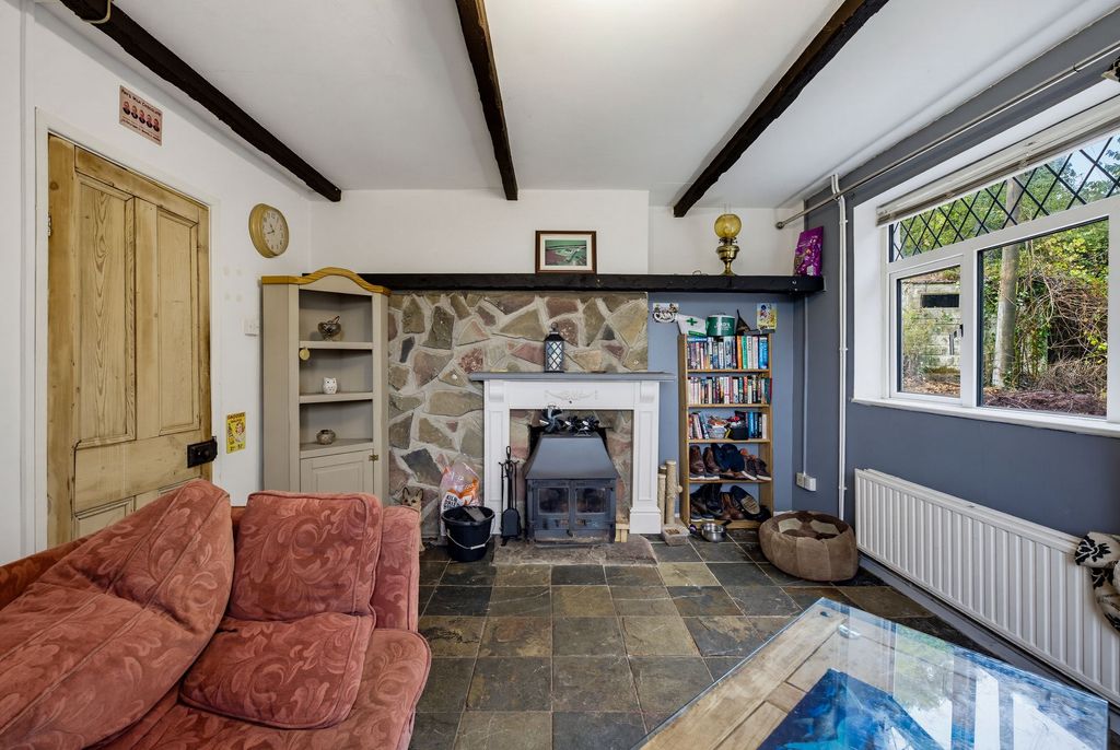 Property photo 3 of 45