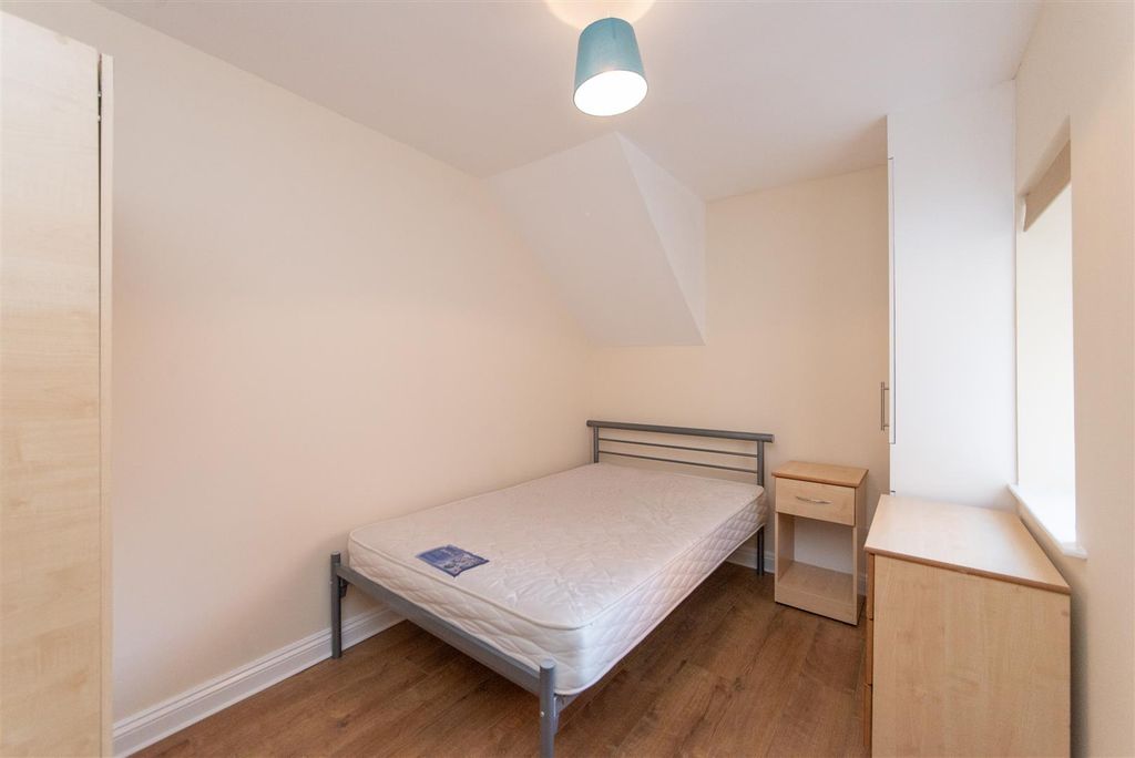 Additional image 20 of 6 bed flat for saleAmble Grove, Sandyford, Newcastle Upon Tyne NE2