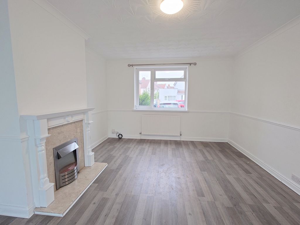 Property photo 2 of 9 Living Room