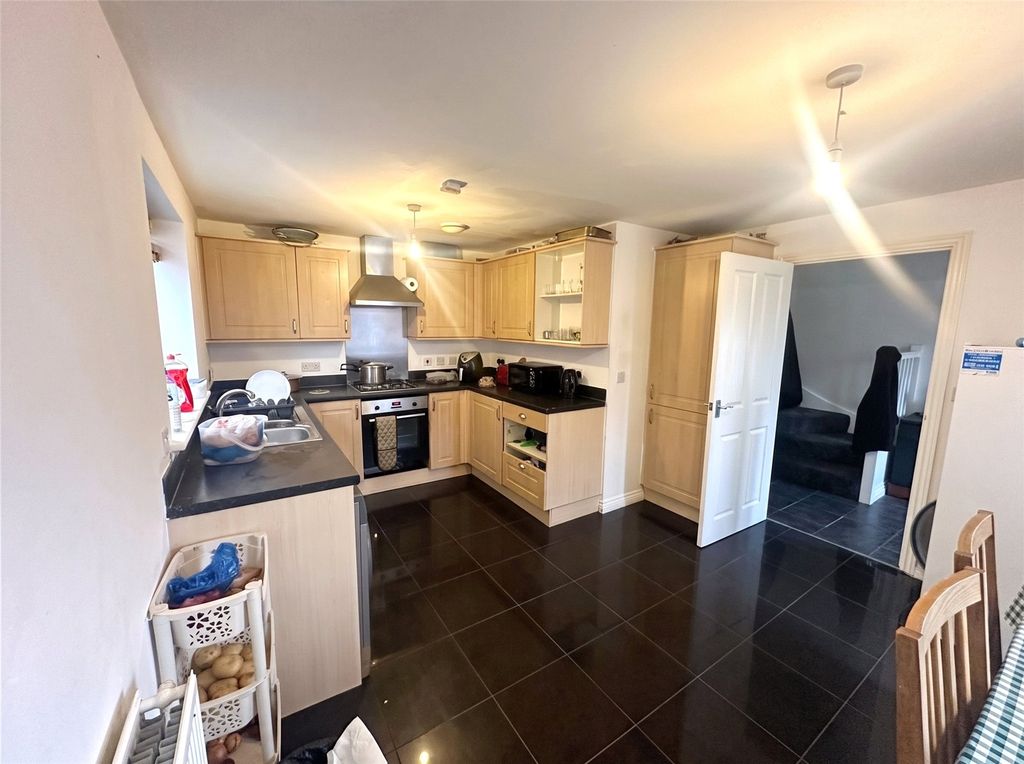Property photo 3 of 17 Picture No. 51
