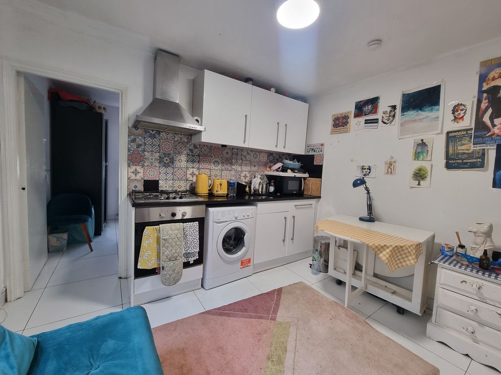 Property photo 1 of 5