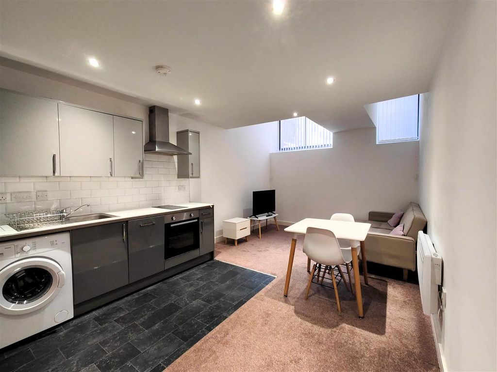 Property photo 1 of 5 Open Plan Living / Kitchen