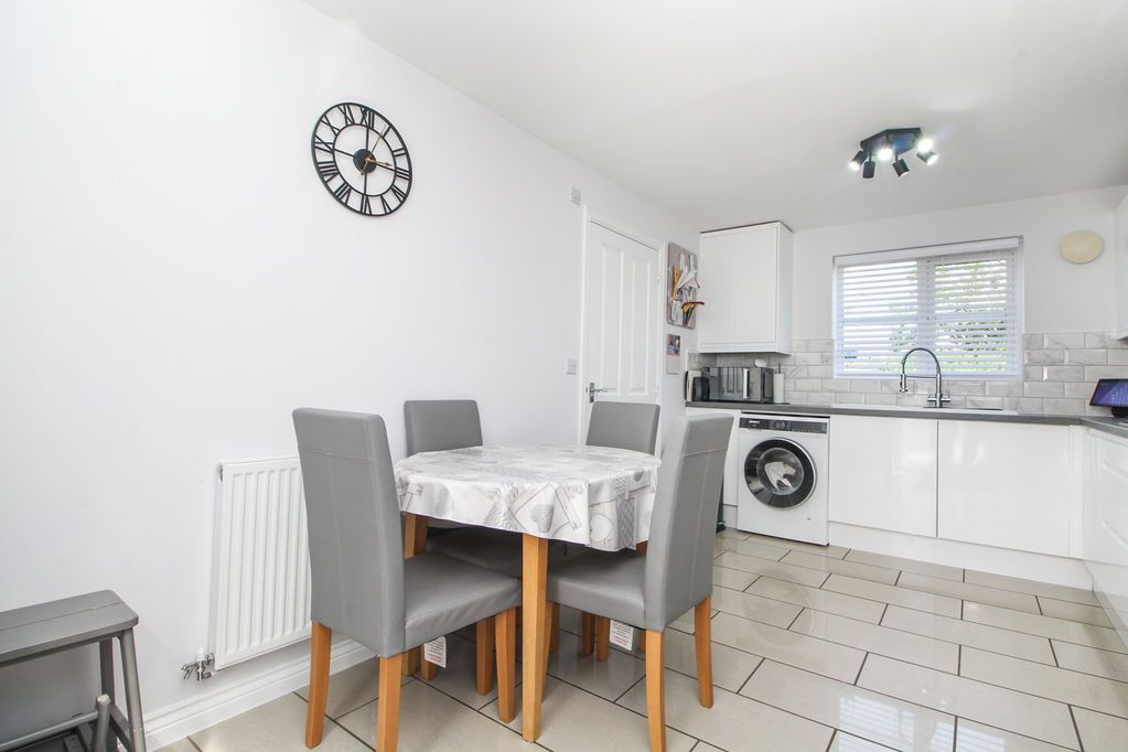 Property photo 2 of 21 Kitchen/Diner