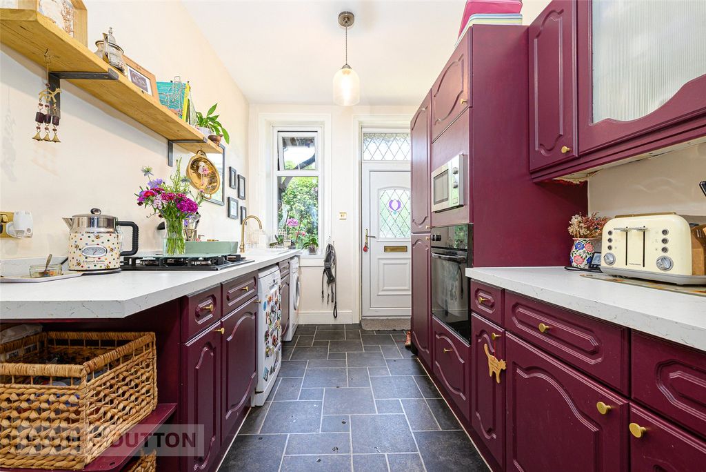 Property photo 2 of 26 Kitchen