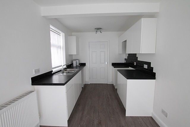 Property photo 1 of 14 Kitchen