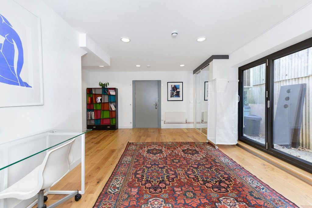 Property photo 3 of 7 Helliwell &amp; Co.